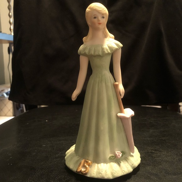 Vintage Age 15 Enesco Growing Up Girls - Blonde figurines - Picture 1 of 13